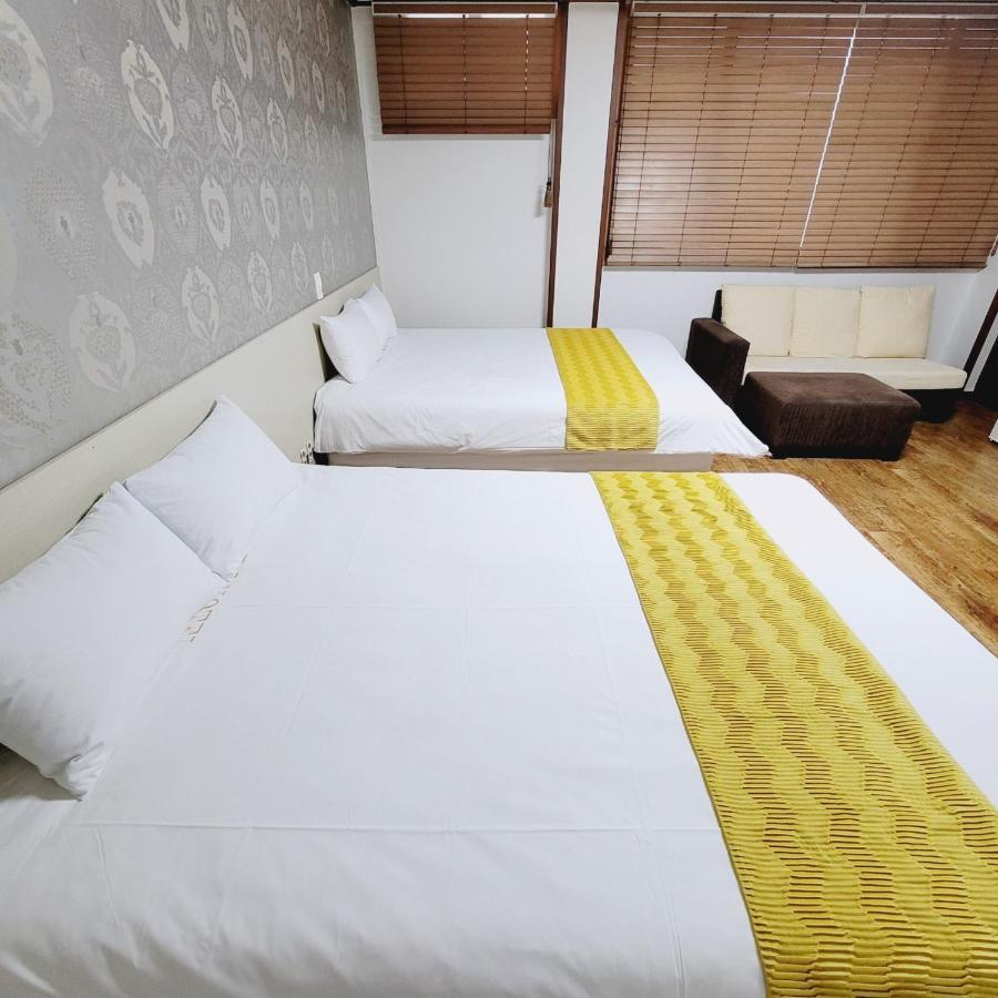 International Hotel Jeju Bagian luar foto